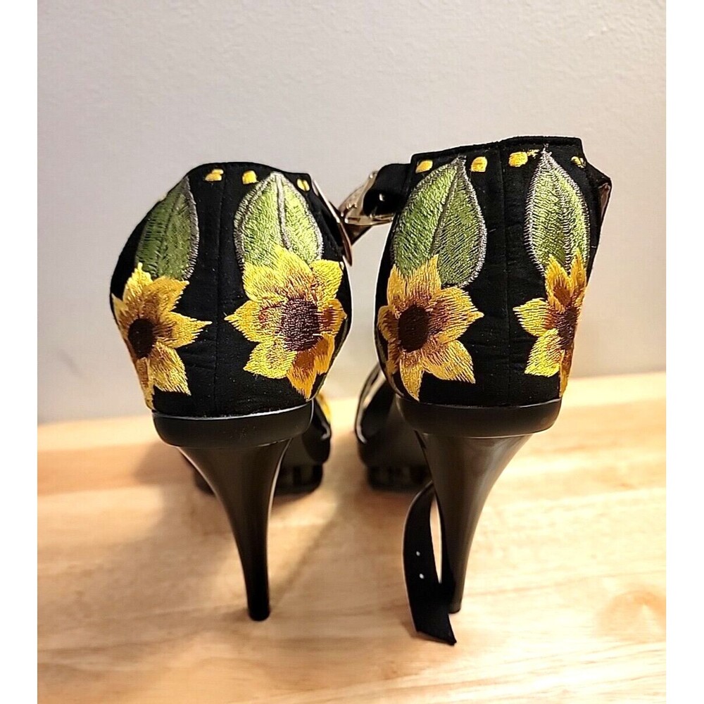 NWOB Hikal Bolom Handmade Floral Embroidered Stiletto Heels From Mexico Sz 7 US - Picture 5 of 12